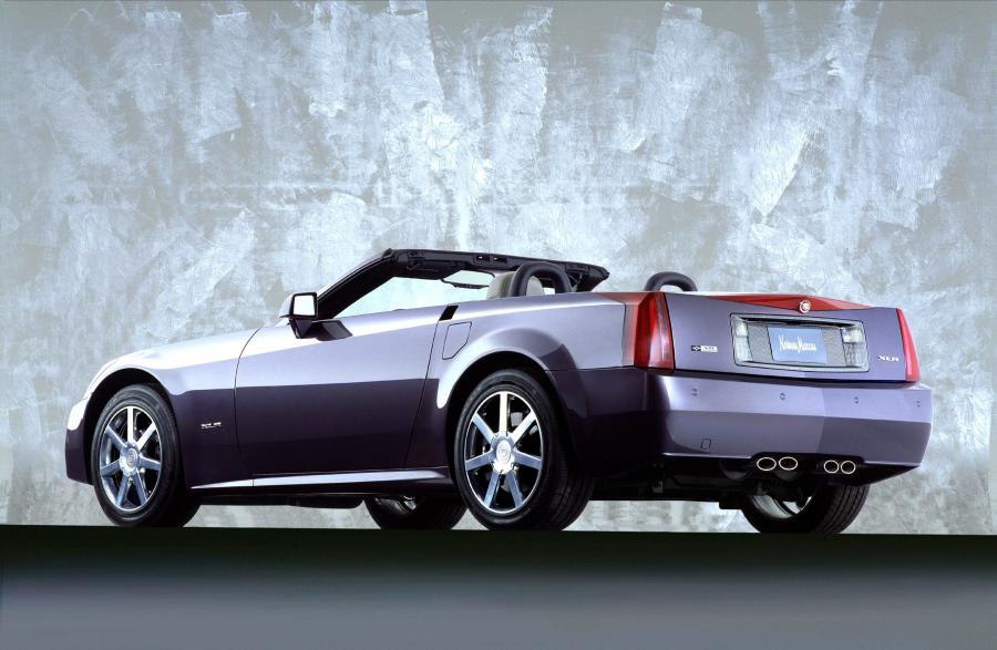  Cadillac XLR Roadster 2004 года  (фото 35 из 128)